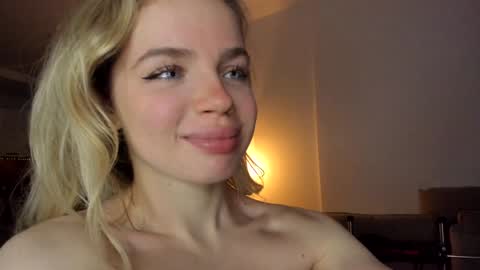 Asella online show from 12.19.24