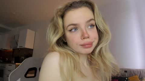 Asella online show from 01.04.25