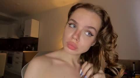 Asella online show from 10.08.25