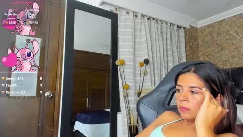 Estella online show from 02.11.25