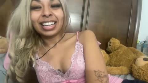 Snapshot of stellaangel chatting on 10.30.25 stellaangel online show from 10.30.25