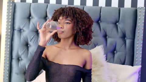 S T E L L A online show from 11.19.25