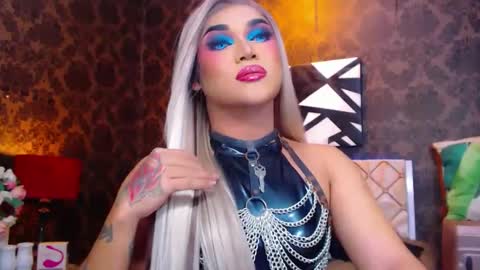 Snapshot of stellagrayts chatting on 12.11.24 CALL ME STELLA online show from 12.11.24