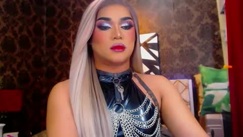 Snapshot of stellagrayts chatting on 01.12.25 CALL ME STELLA online show from 01.12.25