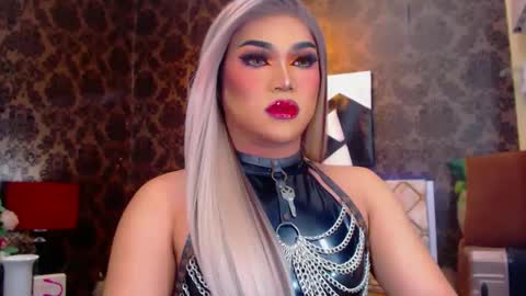 Snapshot of stellagrayts chatting on 02.05.25 CALL ME STELLA online show from 02.05.25