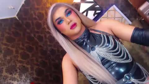 Snapshot of stellagrayts chatting on 02.14.25 CALL ME STELLA online show from 02.14.25