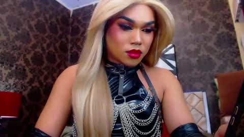 Snapshot of stellagrayts chatting on 02.27.25 CALL ME STELLA online show from 02.27.25