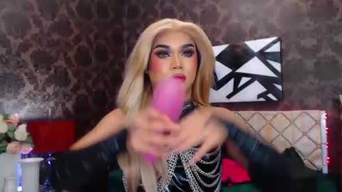 Snapshot of stellagrayts chatting on 03.12.25 CALL ME STELLA online show from 03.12.25