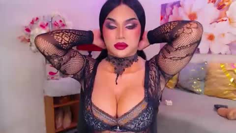 Snapshot of stellagrayts chatting on 11.21.25 CALL ME STELLA online show from 11.21.25