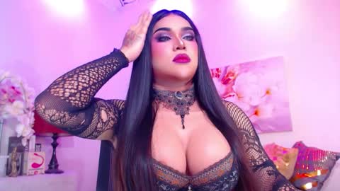 CALL ME STELLA online show from 01.13.26