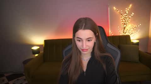 stellahoneywell online show from 10.10.25