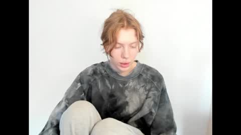 S T E L L A online show from 11.26.25