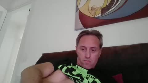 Snapshot of sten015 chatting on 09.30.25 sten015 online show from 09.30.25