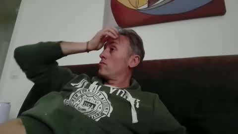 Snapshot of sten015 chatting on 11.04.25 sten015 online show from 11.04.25