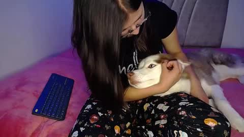 Snapshot of stepha_sweet chatting on 12.06.24 Emma online show from 12.06.24