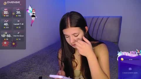 Snapshot of stepha_sweet chatting on 12.10.24 Emma online show from 12.10.24