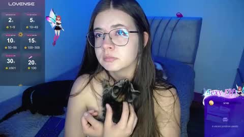 Snapshot of stepha_sweet chatting on 12.19.24 Emma online show from 12.19.24