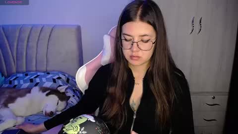 Snapshot of stepha_sweet chatting on 12.23.24 Emma online show from 12.23.24