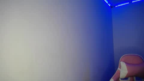 Snapshot of stepha_sweet chatting on 02.09.25 Emma online show from 02.09.25