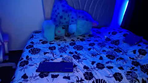 Snapshot of stepha_sweet chatting on 02.19.25 Emma online show from 02.19.25