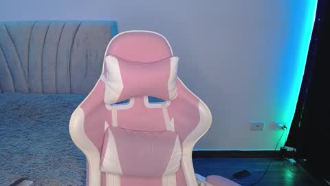 Snapshot of stepha_sweet chatting on 03.02.25 Emma online show from 03.02.25