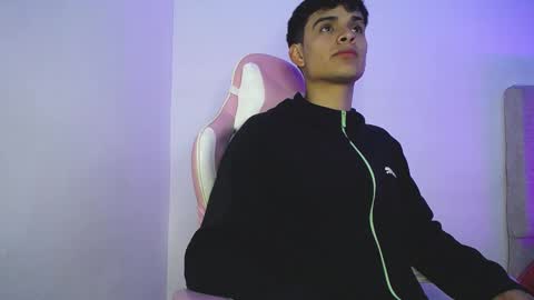 Snapshot of stepha_sweet chatting on 09.16.25 Emma online show from 09.16.25