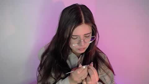 Snapshot of stepha_sweet chatting on 09.19.25 Emma online show from 09.19.25