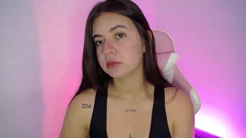 Snapshot of stepha_sweet chatting on 10.24.25 Emma online show from 10.24.25