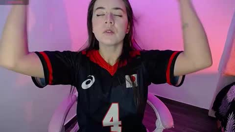 Snapshot of stepha_sweet chatting on 11.16.25 Emma online show from 11.16.25