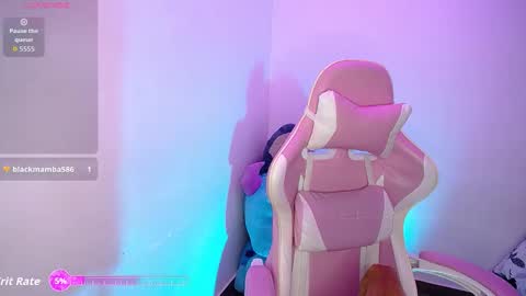 Snapshot of stepha_sweet chatting on 11.30.25 Emma online show from 11.30.25