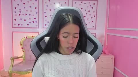 Snapshot of stephania_t chatting on 09.17.25 Stephania online show from 09.17.25