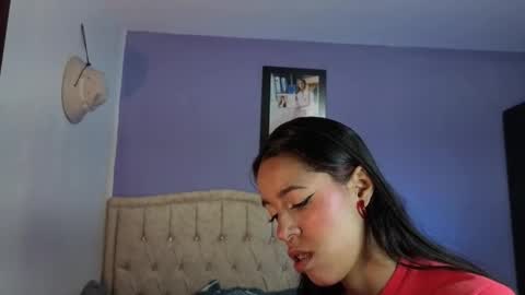 Stephania online show from 03.30.26