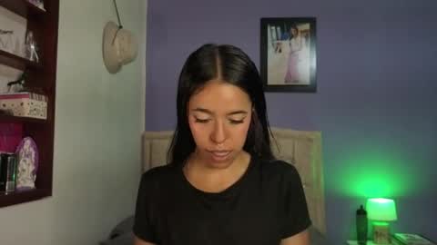 Stephania online show from 04.13.26