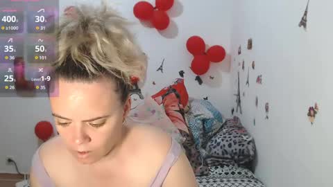 Snapshot of stephaniewild chatting on 05.25.26 Stephanie online show from 05.25.26