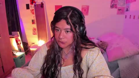 Stephanie  online show from 02.05.25