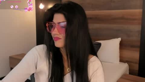 S T E P H A N Y A online show from 04.23.26