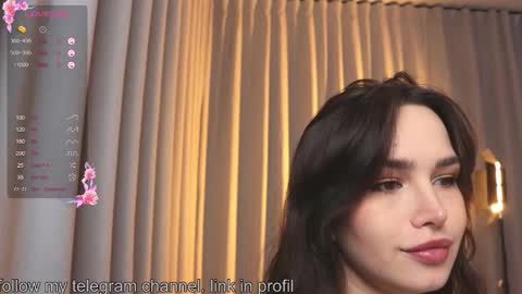 Snapshot of stephaweb chatting on 12.18.25 Anna online show from 12.18.25