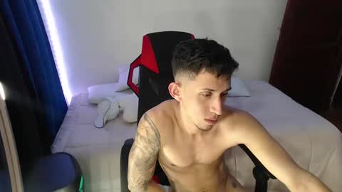 Snapshot of stevensex501 chatting on 01.25.25 steven online show from 01.25.25