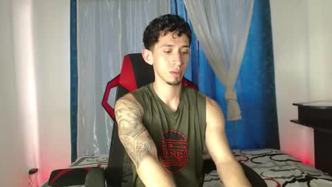 Snapshot of stevensex501 chatting on 09.21.25 steven online show from 09.21.25