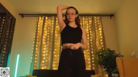 Snapshot of steventidball chatting on 11.02.25 Candy online show from 11.02.25