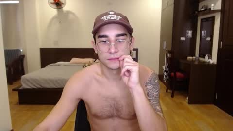 Alex   online show from 01.05.25