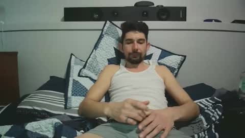 steviecombes01 online show from 04.02.26