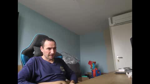 stickolive1 online show from 10.13.25