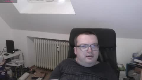 Snapshot of still_alive1985 chatting on 07.07.26 Oliver online show from 07.07.26
