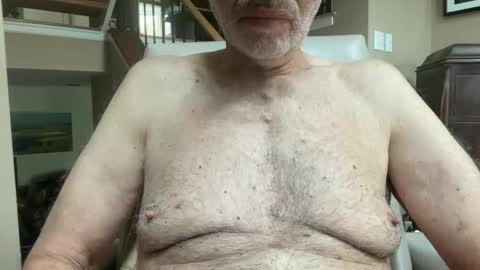 Snapshot of stillbad2 chatting on 01.05.25 Stillbad2 online show from 01.05.25