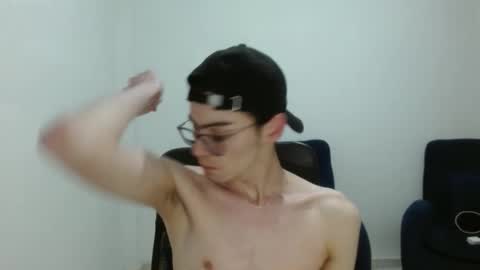 Snapshot of stiv_grant chatting on 02.25.26 stiv_grant online show from 02.25.26