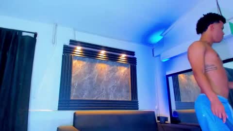 Snapshot of stivendreams chatting on 10.06.25 friends online show from 10.06.25