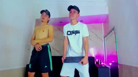 Snapshot of stivendreams chatting on 11.03.25 friends online show from 11.03.25