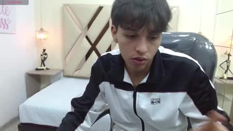 Stiwen online show from 03.26.26