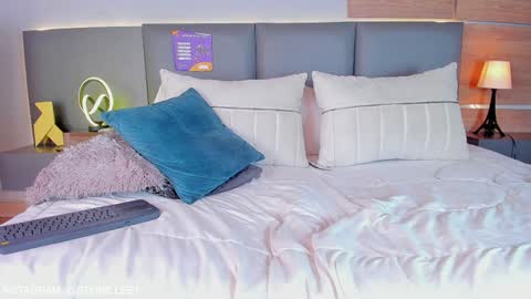 Stone Lee  online show from 12.28.24